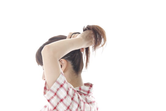 ロングヘアは薄毛が目立つ？牽引性脱毛に注意！