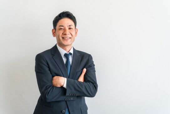 今日からできる！M字はげを目立たなくする髪型とセット術