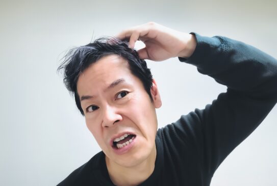 不安を解消！正常な抜け毛と病的な抜け毛を見分ける方法